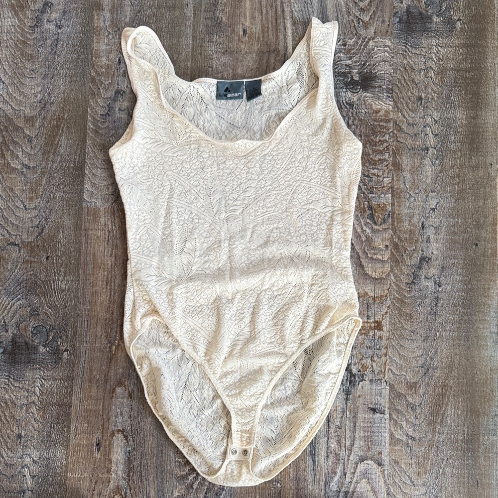 Lizwear | Scoop Neck Lace Bodysuit